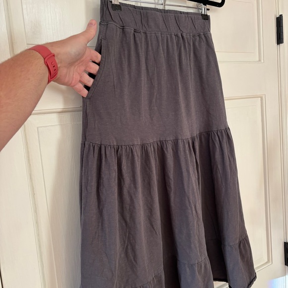 Toad&Co Primo Soot Gray Midi Skirt Size Small Tiered Pockets Organic Cotton - Picture 6 of 14